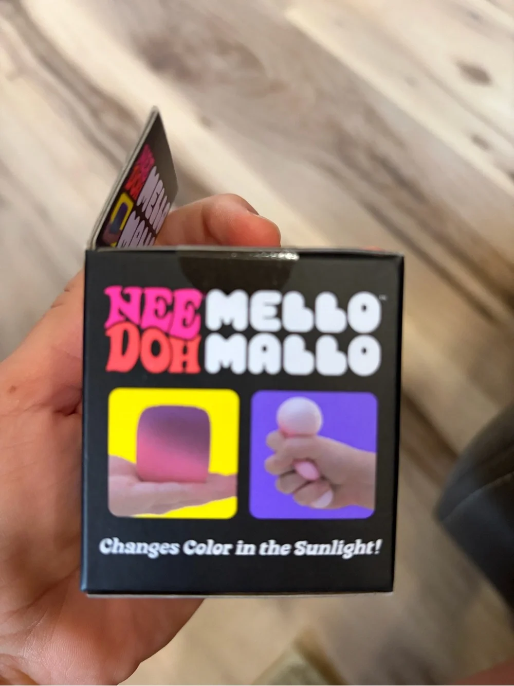 Nee Doh Mello Mallo Pink Squishy Color-Changing Marshmallow Toy